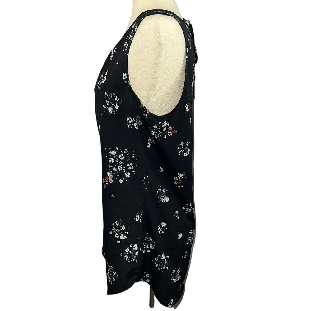 Like new CABI Misty Black Sleeveless Floral Tunic Style 5388 Top Size Me… - Picture 3 of 10